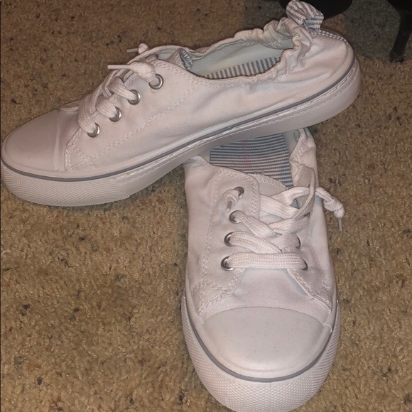 maurices tennis shoes